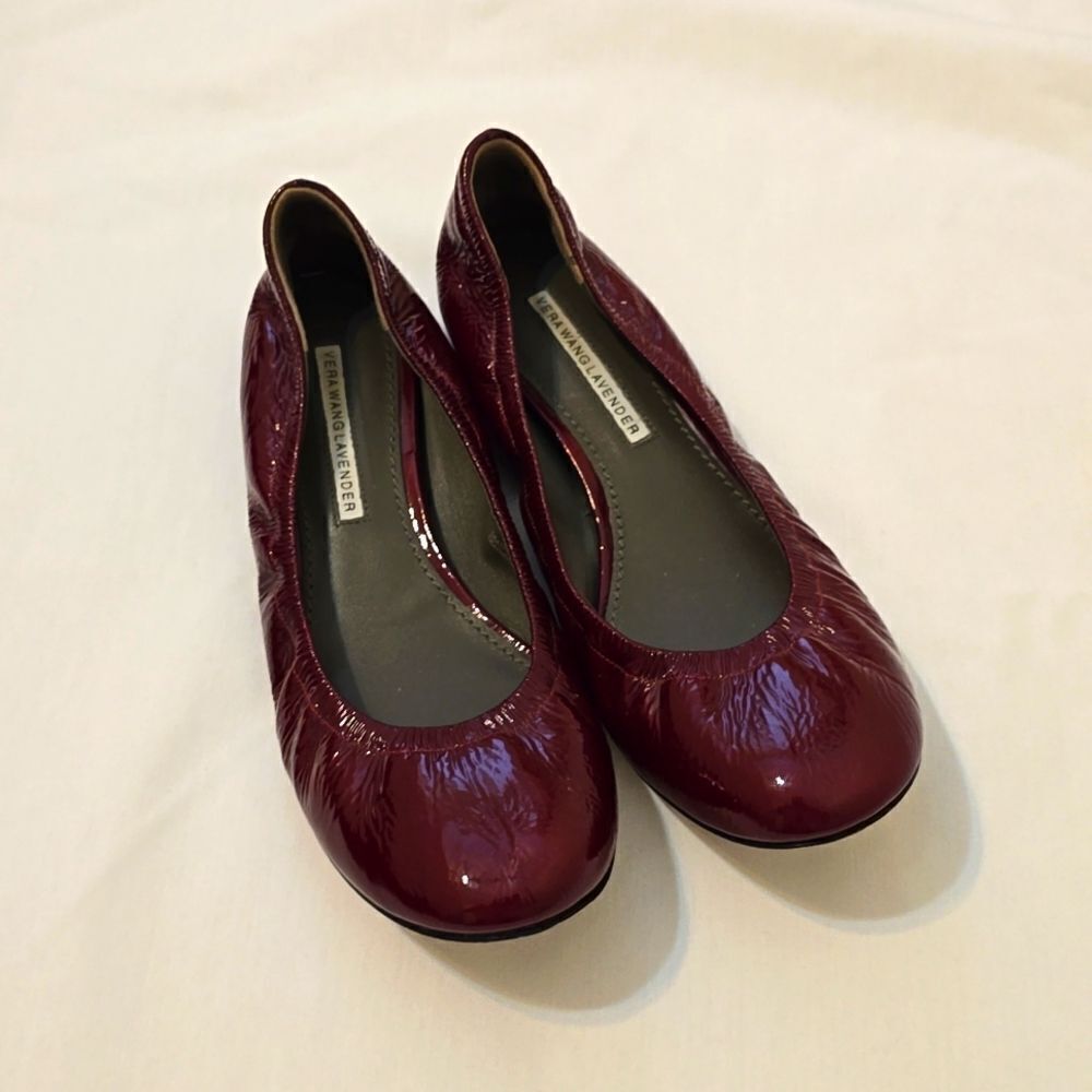 Vera wang‎ lillian-claret patent size 7 m